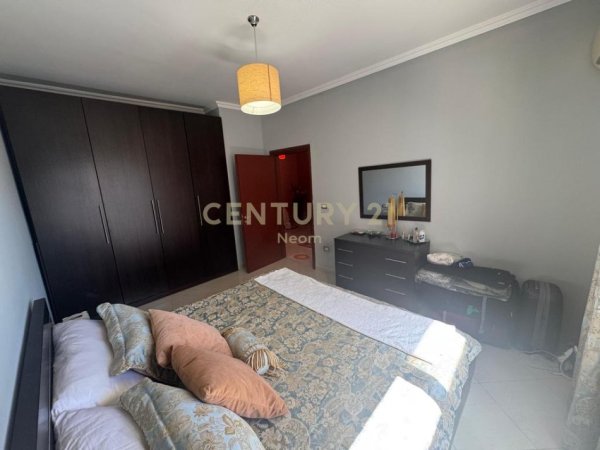 Tirane, jepet me qera apartament 1+1 Kati 4, 90 m² 550 € (Liqeni Thate)