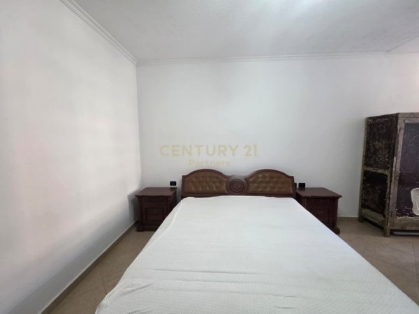 Tirane, jap me qera apartament 2+1+Aneks+Ballkon Kati 4, 90 m² 550 € (Stacioni i Trenit , Hipoteka)