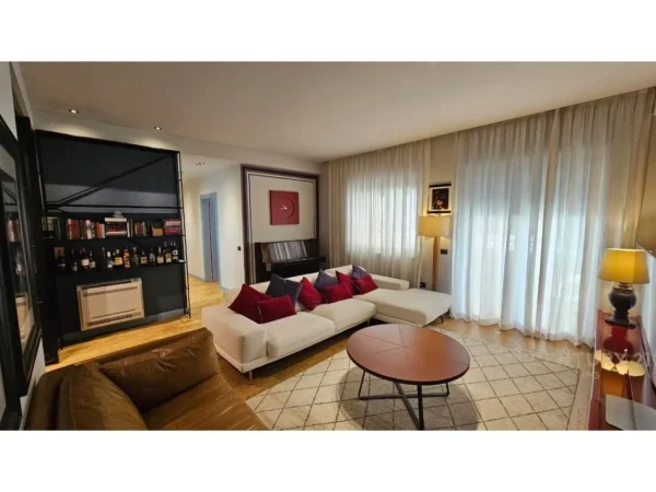 Tirane, shitet apartament 3+1+Aneks+Ballkon Kati 2, 146 m² 570.000 € (Sauk , Residenca Touch of the Sun)