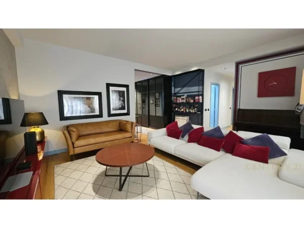 Tirane, shitet apartament 3+1+Aneks+Ballkon Kati 2, 146 m² 570.000 € (Sauk , Residenca Touch of the Sun)