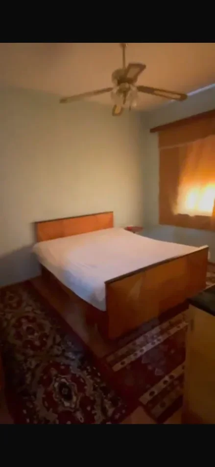 Tirane, jepet me qera apartament 2+1 Kati 5, 75 m² 450 € (Rruga Ferit Xhajko)