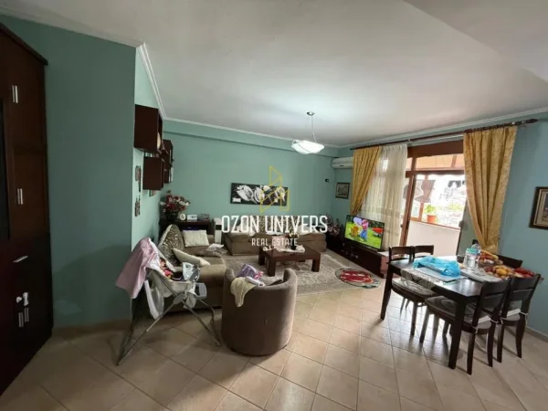 Tirane, shitet apartament 2+1 Kati 9, 105 m² 253.000 € (Ish Ekspozita)