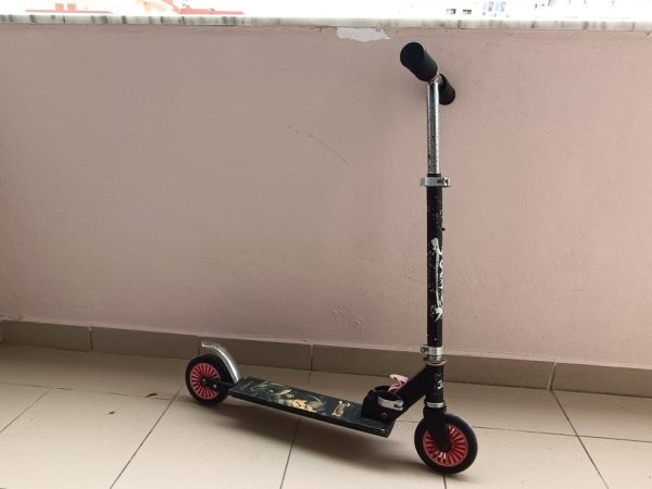 Durres, shitet patine per femije