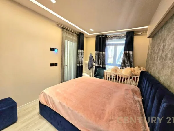 Tirane, shitet apartament 2+1 Kati 3, 92 m² 240.000 € (Komuna Parisit)
