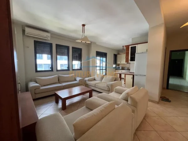 Tirane, jepet me qera apartament 2+1 Kati 6, 108 m² 750 € 