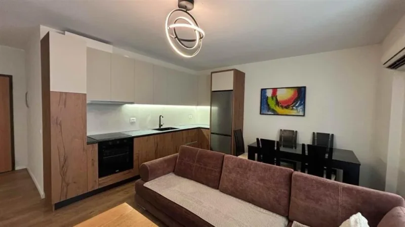 Tirane, jepet me qera apartament 2+1 Kati 6, 103 m² 650 € (5 MAJI)