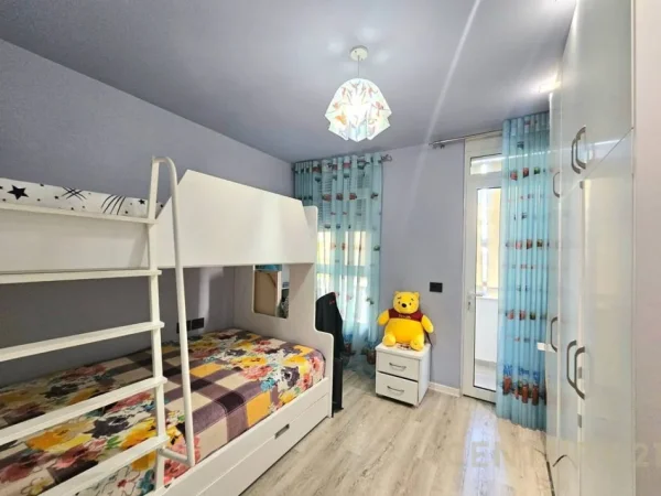 Tirane, shitet apartament 2+1 Kati 3, 92 m² 240.000 € (KOMUNEN E PARISIT)