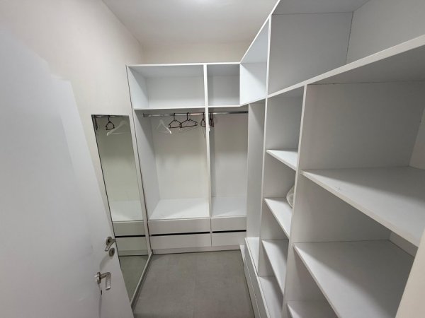 Tirane, jepet me qera apartament 1+1+Ballkon Kati 2, 65 m² 750 € (Kodra e Diellit)
