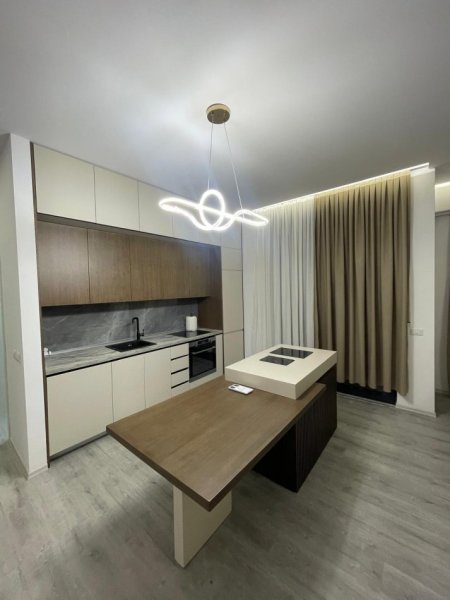 Tirane, jepet me qera apartament 2+1+Ballkon Kati 1, 108 m² 850 € (Ish Dogana/Rr.29 Nentori)