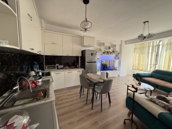 Tirane, shitet apartament 2+1+Ballkon Kati 6, 98 m² 145.000 € (ASTIR)