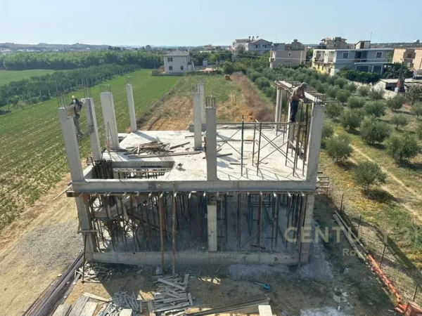 Shqiperi, shitet Vile 3+1 , 167 m² 270.000 € (Kavaje)