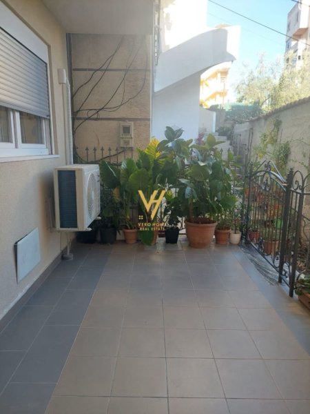 Tirane, jepet me qera apartament 1+1+Ballkon Kati 0, 70 m² 500 € (QYTET STUDENTI)