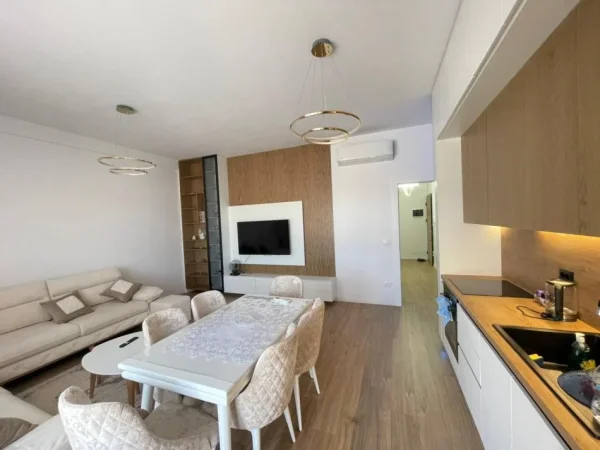 Tirane, jepet me qera apartament 1+1 Kati 2, 800 € (Selite)
