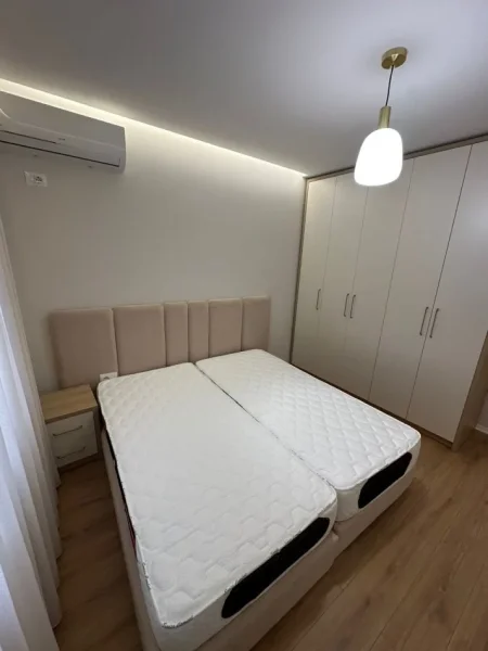 Tirane, jepet me qera shtepi 1+1 Kati 2, 65 m² 600 € (Rruga Bardhyl)
