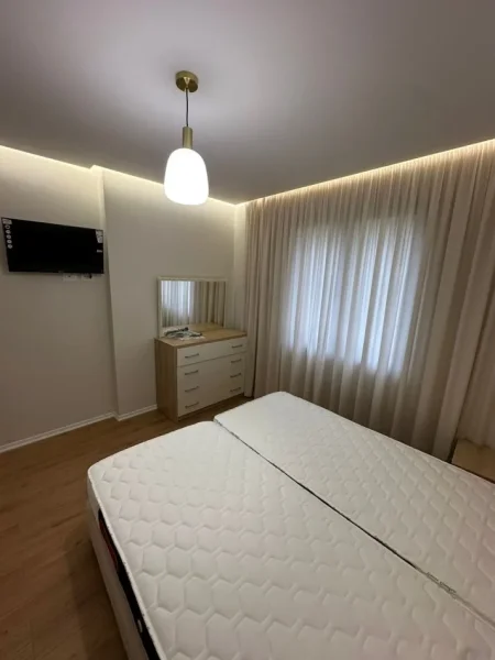 Tirane, jepet me qera shtepi 1+1 Kati 2, 65 m² 600 € (Rruga Bardhyl)