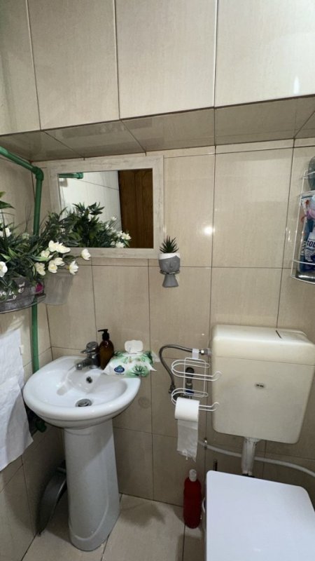 Tirane, jepet me qera dyqan Kati 0, 16 m² 350 € (RRUGA E ELBASANIT)