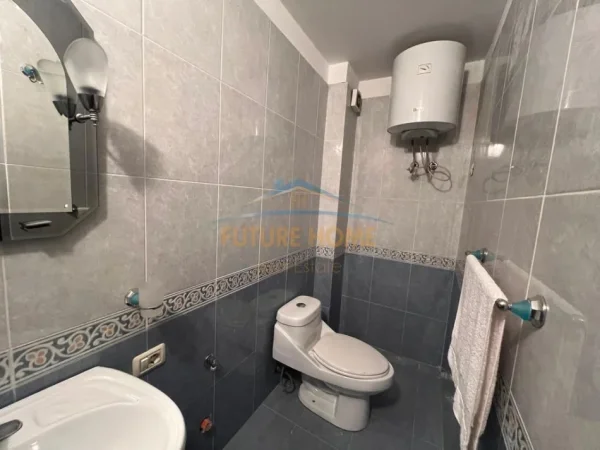 JEPET ME QERA APARTAMENT 2+1 TEK RRUGA E KAVAJES, PRANE SQUARE 21