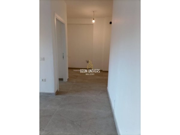 Tirane, shitet apartament 2+1 Kati 2, 97 m² 230.000 € (Rruga Myslym Shyri)