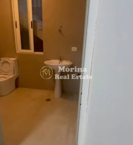 Tirane, jepet me qera shtepi 3+1 Kati 1, 110 m² 400 € (Rruga Besa)