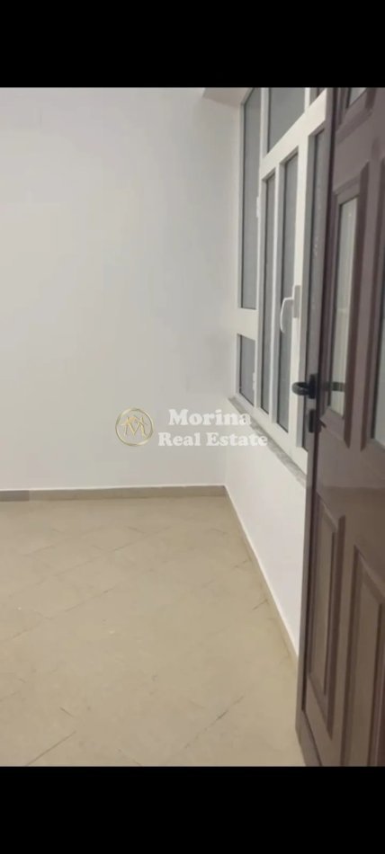 Tirane, jepet me qera shtepi 3+1 Kati 1, 110 m² 400 € (Rruga Besa)