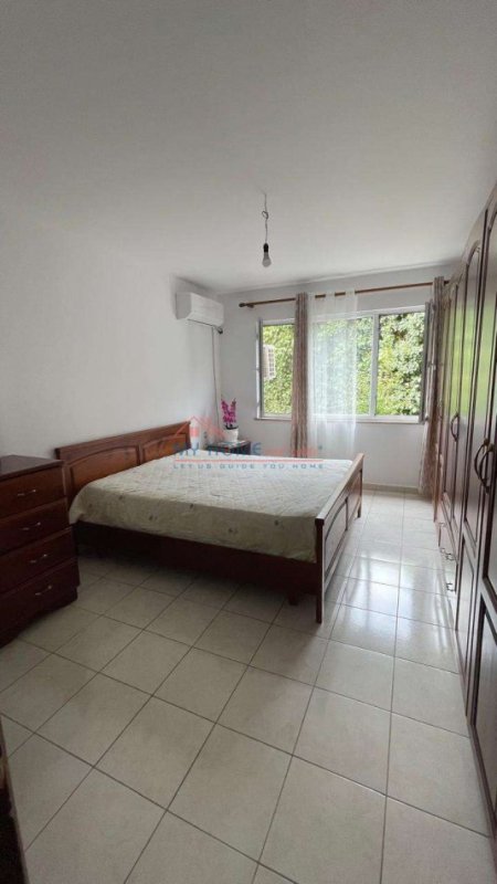 Tirane, jepet me qera apartament 1+1+Ballkon Kati 1, 70 m² 600 € (Laprak)