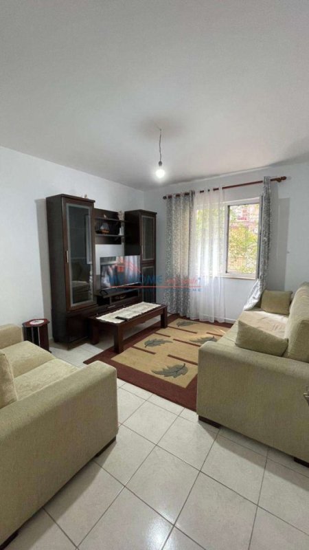 Tirane, jepet me qera apartament 1+1+Ballkon Kati 1, 70 m² 600 € (Laprak)