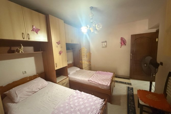 Tirane, shitet apartament 3+1+Ballkon Kati 2, 94 m² 155.000 € (Rruga Kongresi i Manastirit)