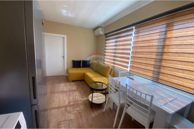 Tirane, jepet me qera apartament 2+1+Ballkon , 99 m² 600 € 