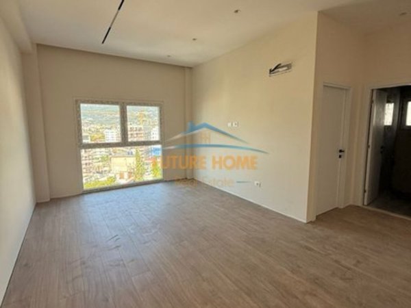 Tirane, shitet apartament 1+1+Ballkon Kati 4, 59 m² 98.500 € (Rruga Mihal Grameno)
