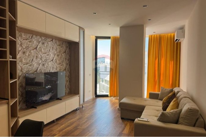 Tirane, jepet me qera apartament 1+1+Ballkon , 830 € 