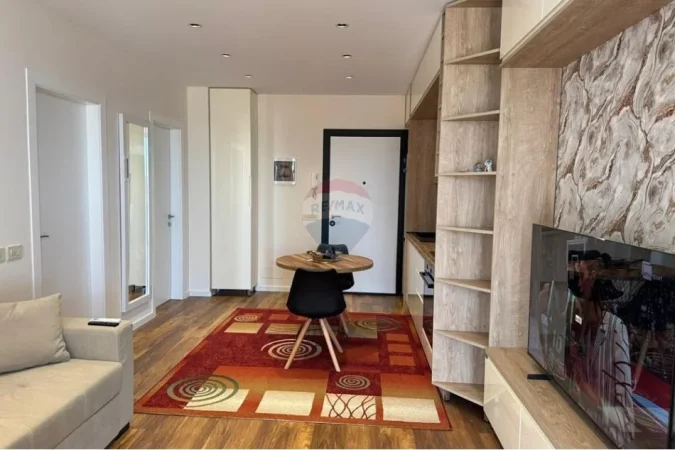 Tirane, jepet me qera apartament 1+1+Ballkon , 830 € 