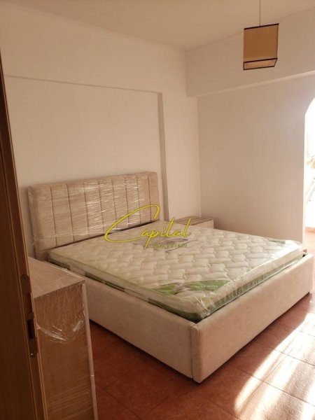 Tirane, jepet me qera apartament 2+1 Kati 9, 105 m² 650 € (KOMUNA E PARISIT)
