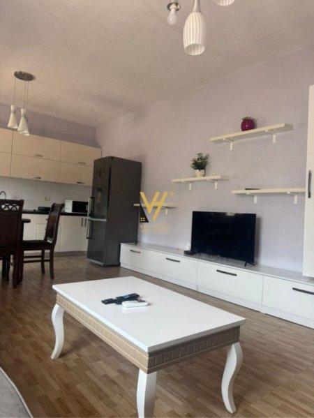 Tirane, jepet me qera apartament 2+1+Ballkon Kati 0, 150 m² 450 € (SANATORIUM)