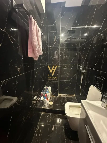 Tirane, jepet me qera apartament 2+1+Ballkon Kati 0, 150 m² 450 € (SANATORIUM)