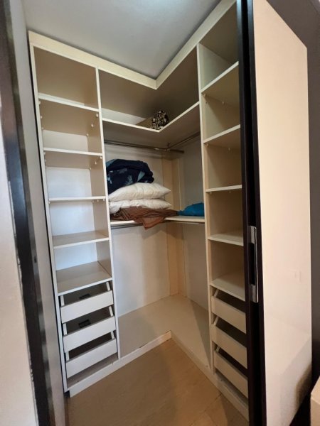 Tirane, jepet me qera apartament 2+1+Ballkon Kati 6, 106 m² 700 € (Pallati me shigjeta)