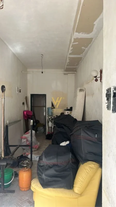 Tirane, jepet me qera ambjent biznesi Kati 0, 71 m² 1.000 € (21 DHJETORI)