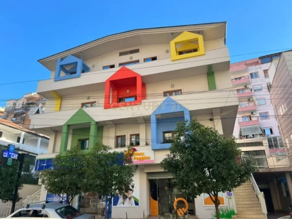 shitet Vile 3 Katshe Kati 4, 1.600 m² 2.200.000 €