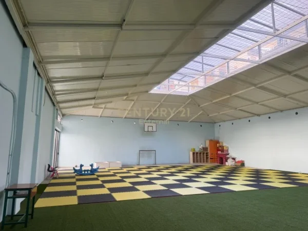 shitet Vile 3 Katshe Kati 4, 1.600 m² 2.200.000 €