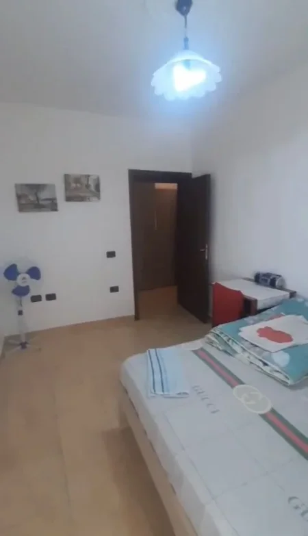 Tirane, jap me qera apartament 2+1+Ballkon Kati 1, 110 m² 500 € (Ali Dem)