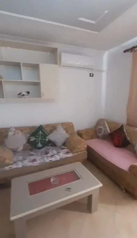 Tirane, jap me qera apartament 2+1+Ballkon Kati 1, 110 m² 500 € (Ali Dem)