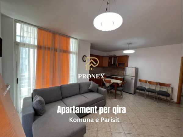 Tirane, jepet me qera apartament 2+1+Ballkon Kati 4, 120 m² 650 € (Komuna e Parisit)