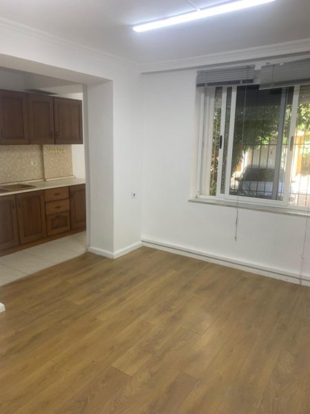 APARTAMENT 1+1 ME QIRA 21 DHJETORI  (BOSH)   400 €