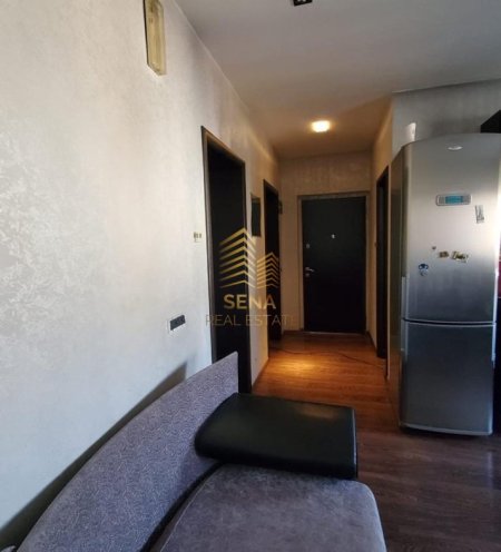 Tirane, jepet me qera apartament 2+1 Kati 4, 80 m² 650 € (Rruga Hoxha Tahsim)