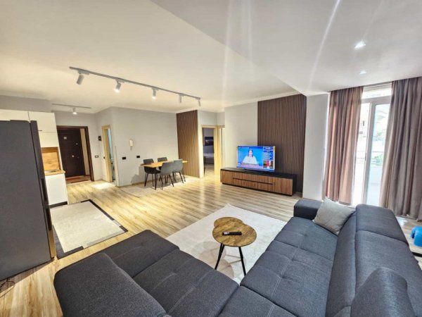 Tirane, jepet me qera apartament 2+1+Ballkon Kati 5, 105 m² 700 € (Rruga Bill Klinton)