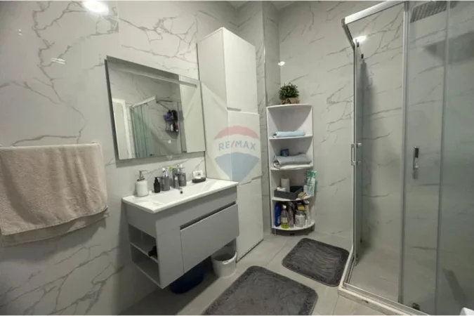 Tirane, shitet apartament 2+1+Ballkon , 110 m² 186.000 € 