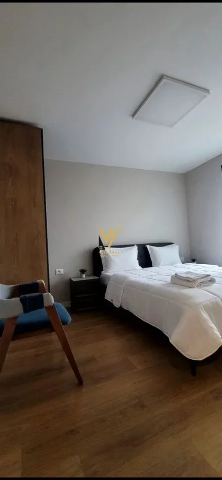 Tirane, jepet me qera apartament 2+1+Ballkon Kati 2, 65 m² 950 € (21 DHJETORI)