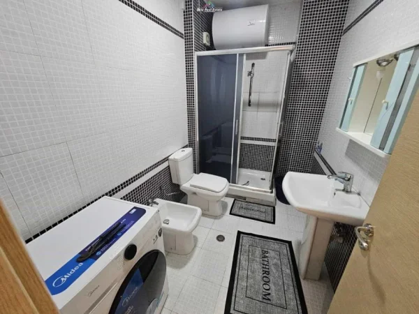 Tirane, jepet me qera apartament 2+1 Kati 5, 105 m² 700 € (COK MARKET)