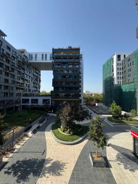 Tirane, jepet me qera zyre Kati 2, 73 m² 600 € (Square 21)