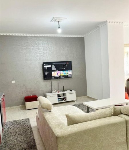 Tirane, jepet me qera apartament 2+1 Kati 3, 100 m² 750 € (JORDAN MISJA)