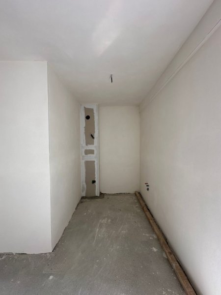 Tirane, shitet apartament 1+1 Kati 4, 66 m² 65.000 € (UNIVERS CITY)